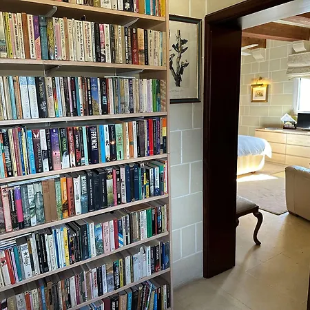 セルムネット マルタ ホームステイ *