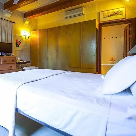 セルムネット マルタ ホームステイ *